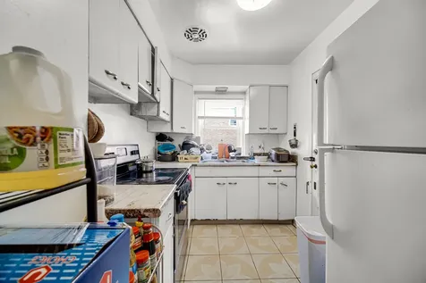 6044 North Mozart Street Chicago IL 60659