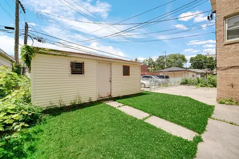 6044 North Mozart Street Chicago IL 60659