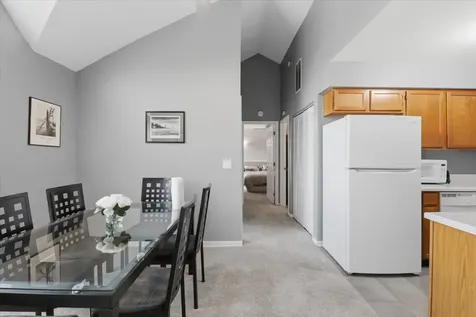 1123 Courtland Drive Buffalo Grove IL 60089
