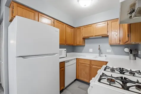 1123 Courtland Drive Buffalo Grove IL 60089