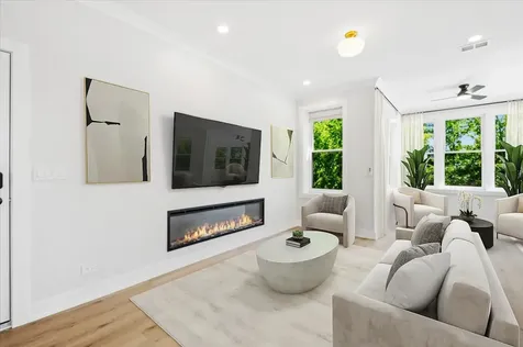 1351 West Balmoral Avenue Chicago IL 60640