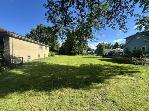 8326 45TH Place Lyons IL 60534