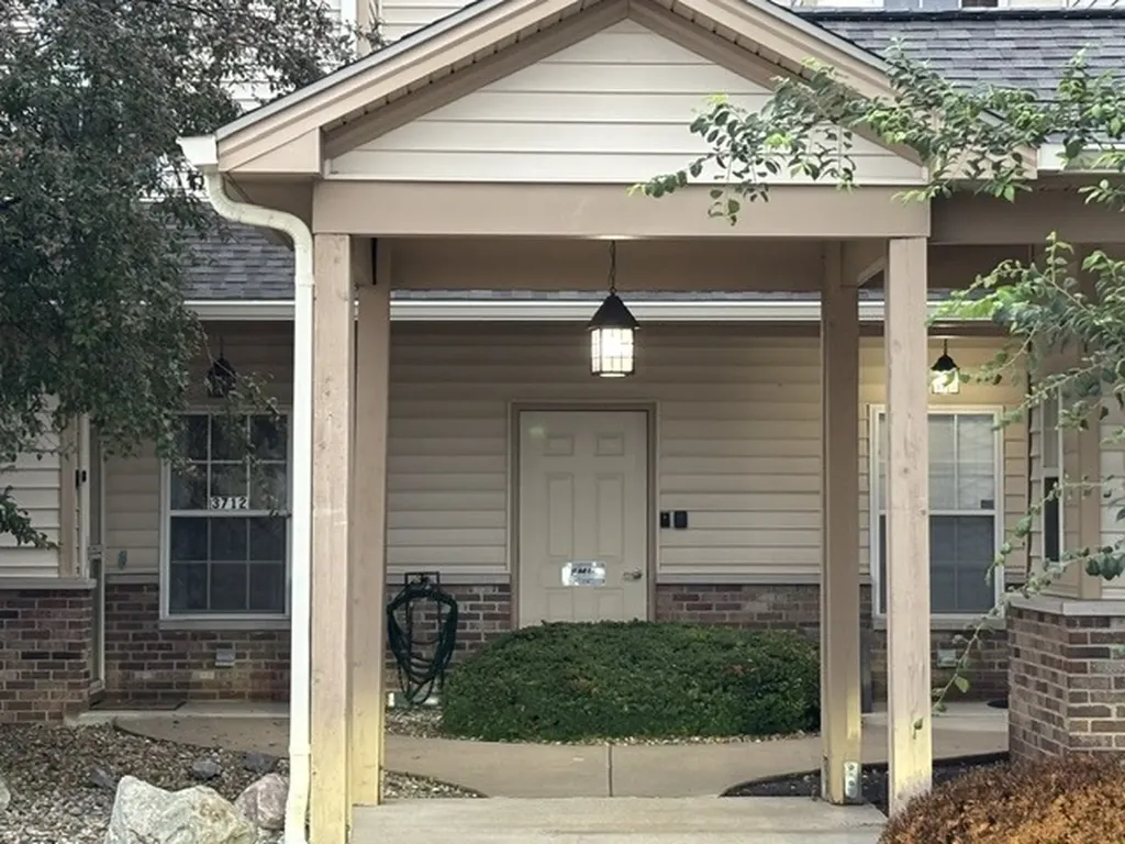 3712 Thornhill Drive Champaign IL 61822