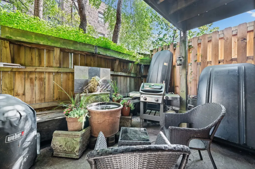 350 West Dickens Avenue Chicago IL 60614