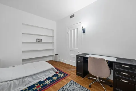 350 West Dickens Avenue Chicago IL 60614