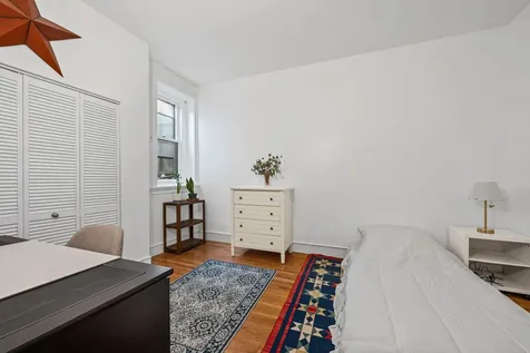 350 West Dickens Avenue Chicago IL 60614