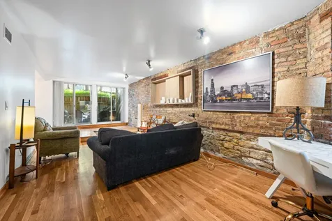 350 West Dickens Avenue Chicago IL 60614
