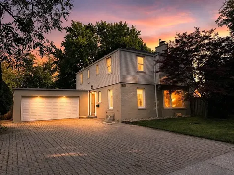 4635 West Peterson Avenue Chicago IL 60646