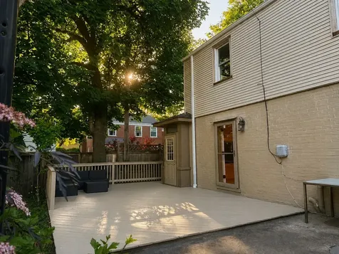 4635 West Peterson Avenue Chicago IL 60646