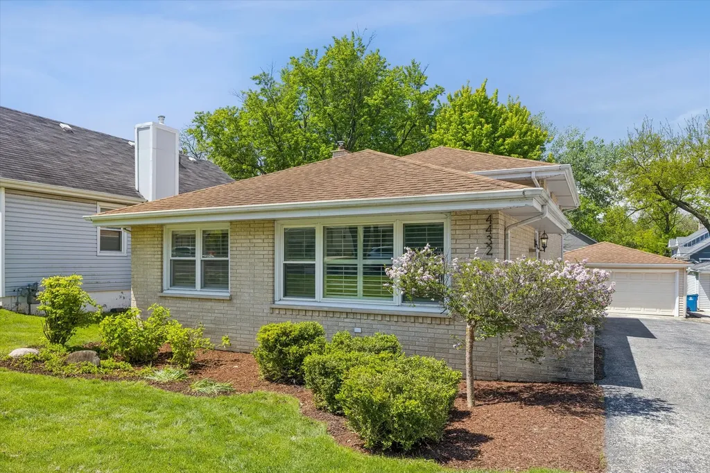 4432 Wilson Avenue Downers Grove IL 60515