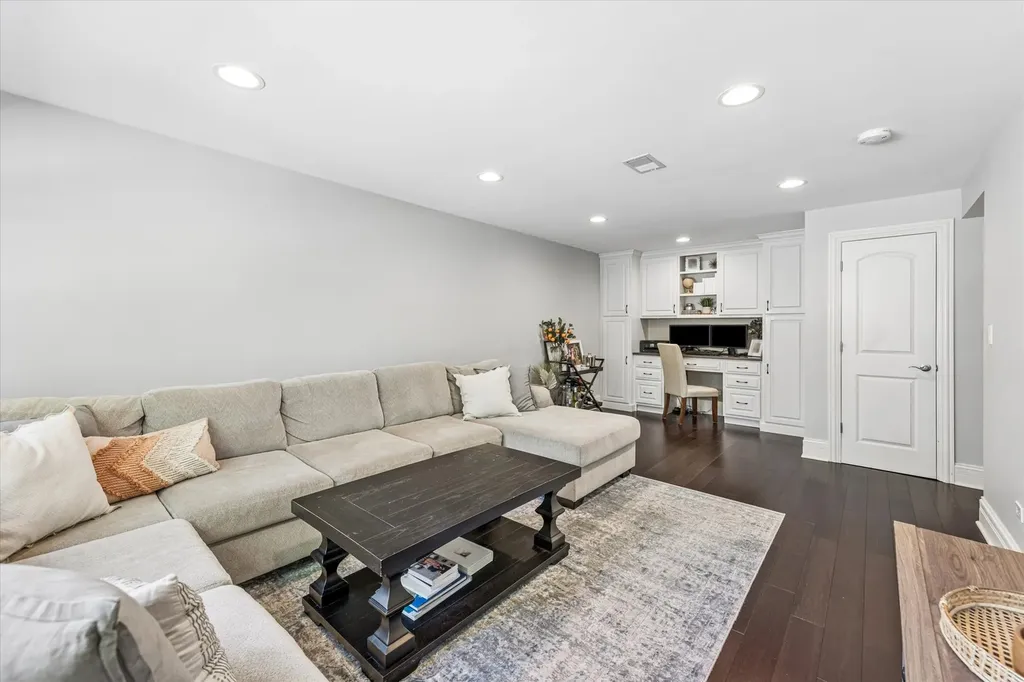 4432 Wilson Avenue Downers Grove IL 60515