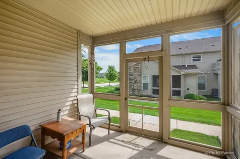 2735 Acorn Court West Dundee IL 60118