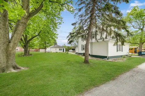 5172 East Center Street Bourbonnais IL 60914
