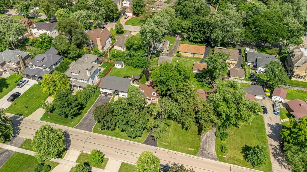 725 North County Line Road Hinsdale IL 60521