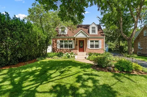 725 North County Line Road Hinsdale IL 60521