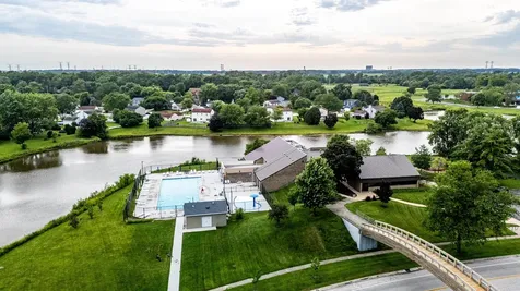 2S677 Wembly Drive Warrenville IL 60555