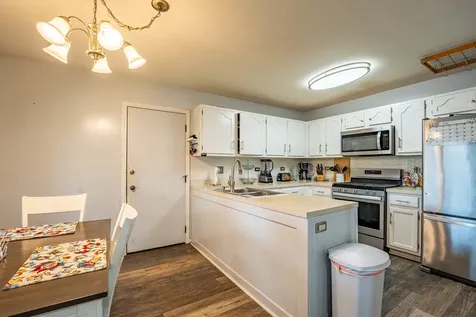 2S677 Wembly Drive Warrenville IL 60555