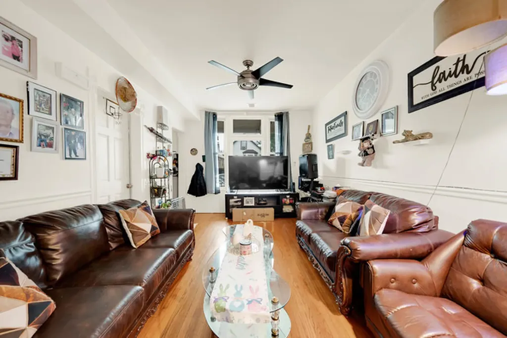 4208 South Artesian Avenue Chicago IL 60632
