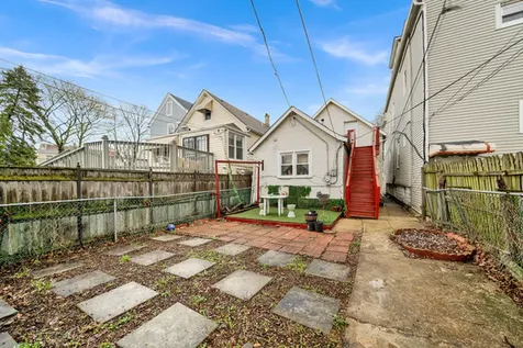 4208 South Artesian Avenue Chicago IL 60632