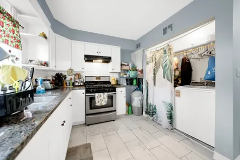 4208 South Artesian Avenue Chicago IL 60632