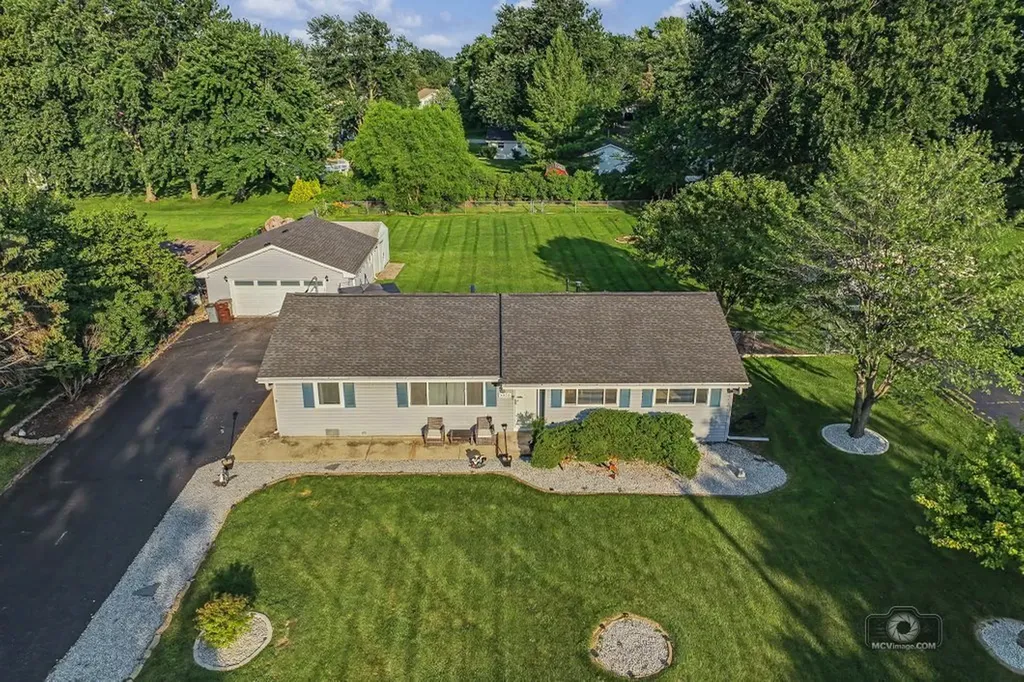 2522 Von Esch Road Joliet IL 60431