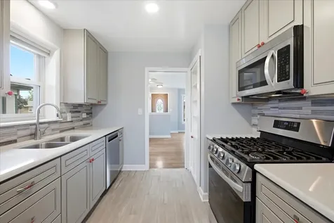 6936 West Oakton Court Niles IL 60714