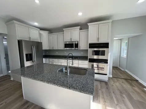 112 East South Street Granville IL 61326