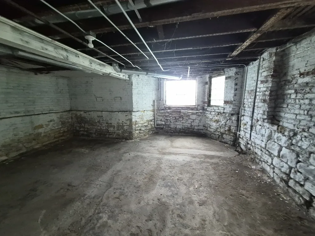 4126 West Adams Street Chicago IL 60624