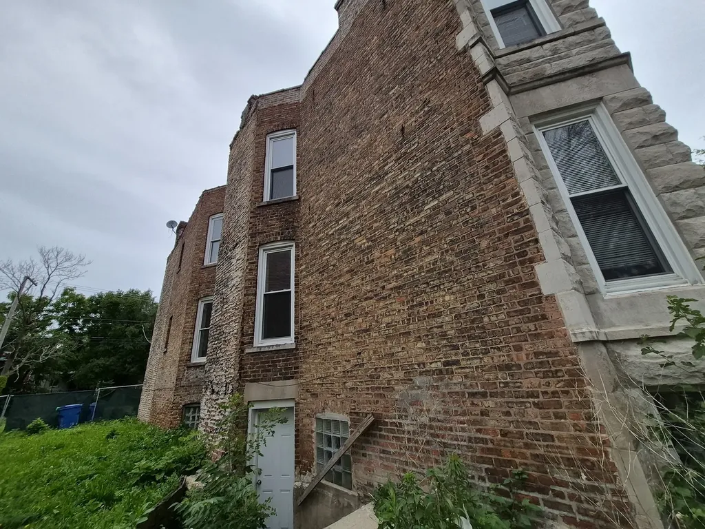 4126 West Adams Street Chicago IL 60624