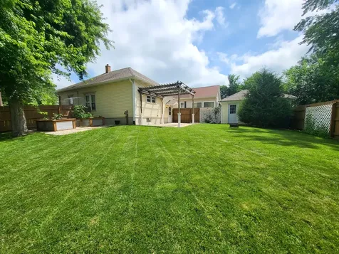 107 East 1st Street Streator IL 61364