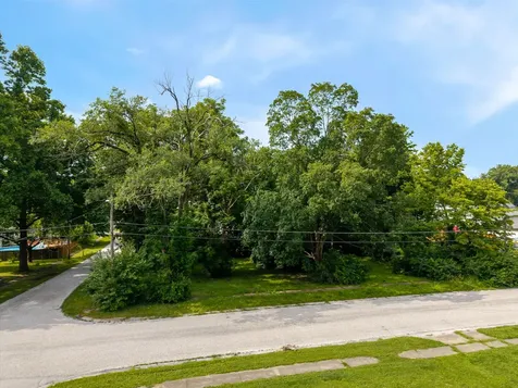 307 E Church Street Salem IL 62881