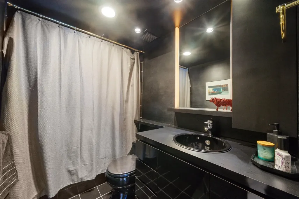 175 East Delaware Place Chicago IL 60611
