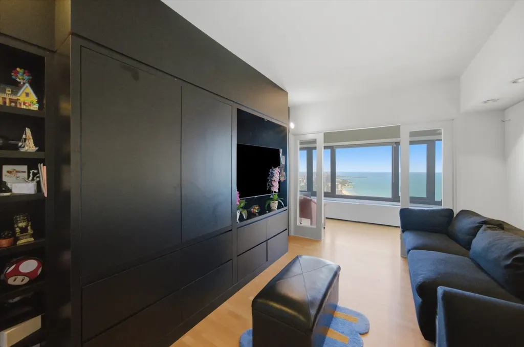 175 East Delaware Place Chicago IL 60611