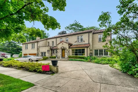 9101 South Hoyne Avenue Chicago IL 60643