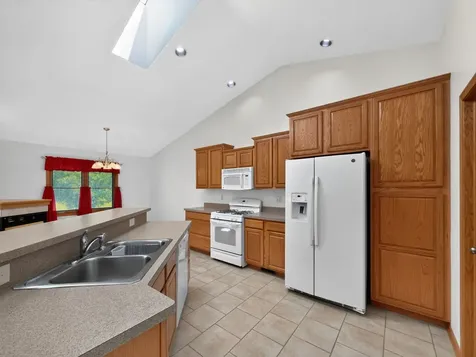 533 Brant Circle Dekalb IL 60115