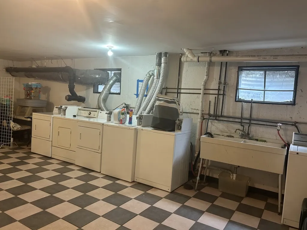 8667 1/2 West Foster Avenue Chicago IL 60656