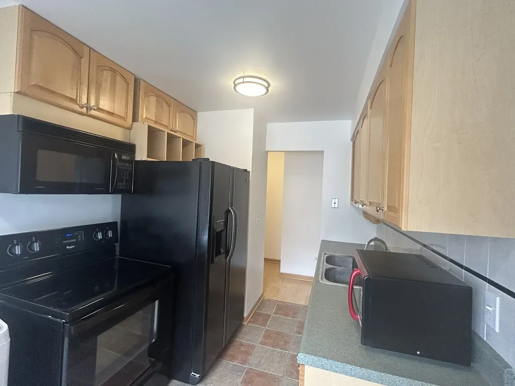 8667 1/2 West Foster Avenue Chicago IL 60656