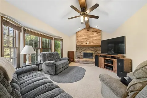 95 Winter Hill Circle Montgomery IL 60538