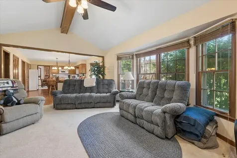 95 Winter Hill Circle Montgomery IL 60538