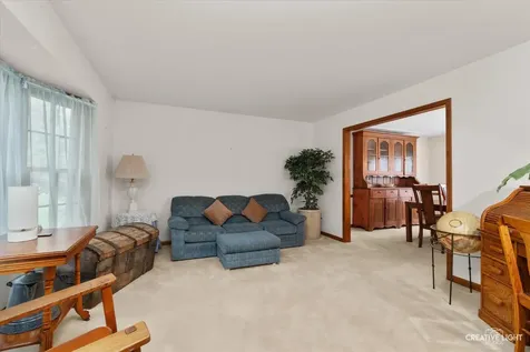 95 Winter Hill Circle Montgomery IL 60538