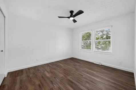 642 Swan Drive Grayslake IL 60030