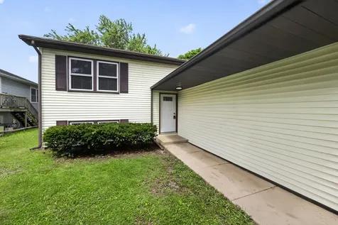 642 Swan Drive Grayslake IL 60030