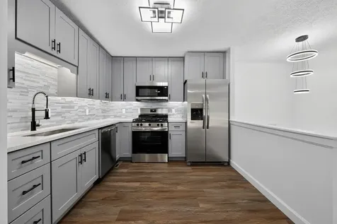 642 Swan Drive Grayslake IL 60030