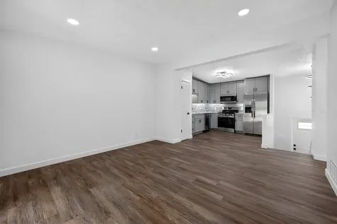 642 Swan Drive Grayslake IL 60030