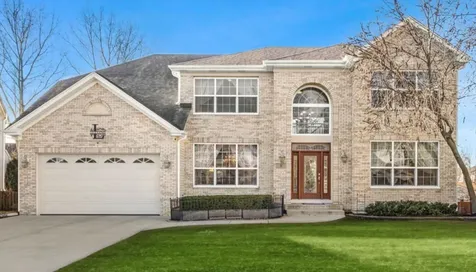 8 Fairfax Court Bolingbrook IL 60490