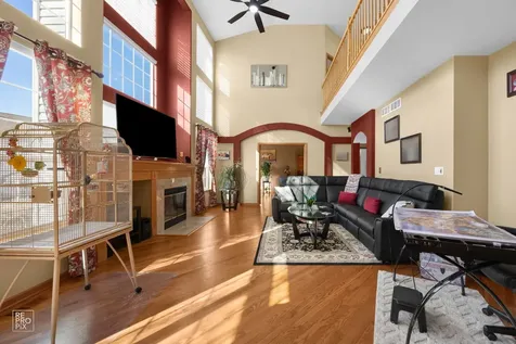 8 Fairfax Court Bolingbrook IL 60490