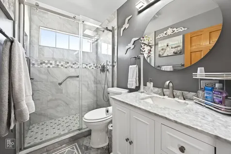 8 Fairfax Court Bolingbrook IL 60490