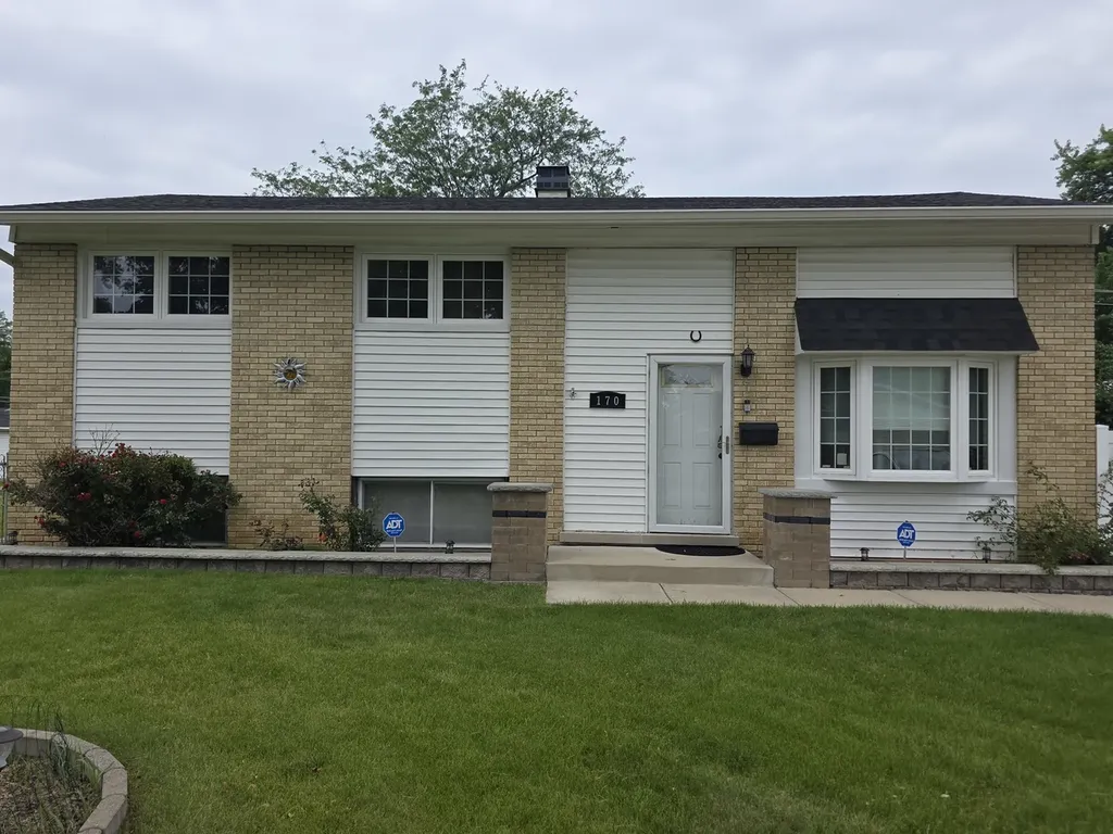 170 East Altgeld Avenue Glendale Heights IL 60139