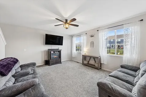 1826 Peyton Terrace Shorewood IL 60404