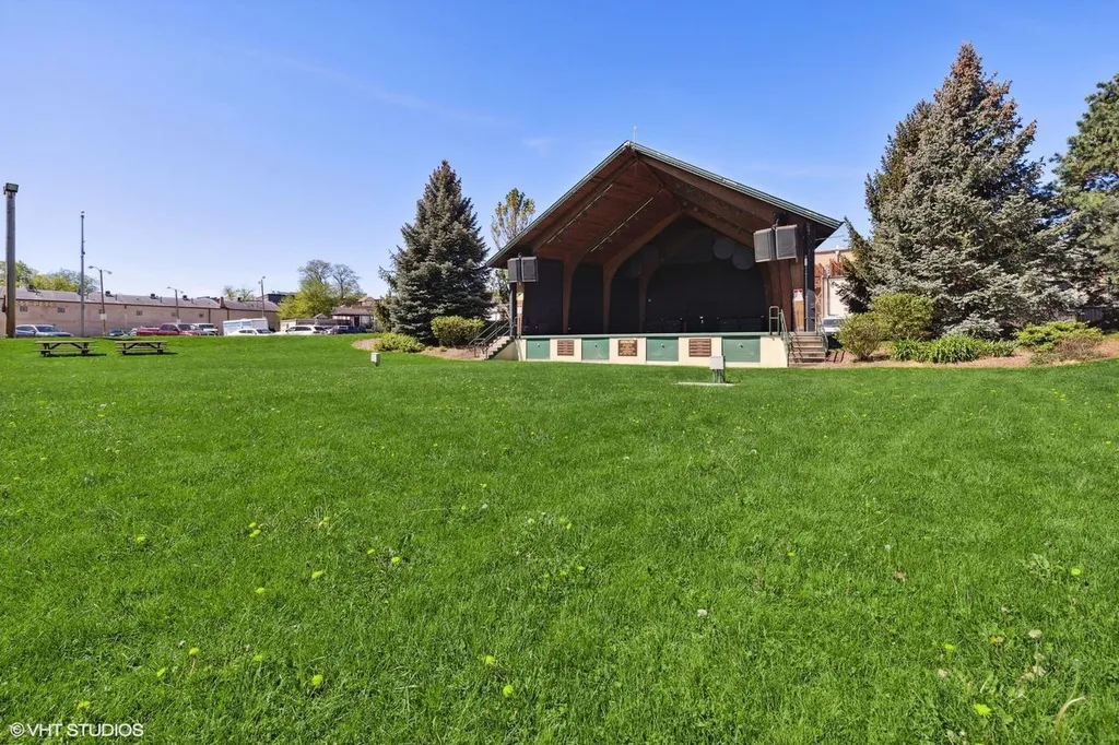 1825 Tall Oaks Drive Antioch IL 60002